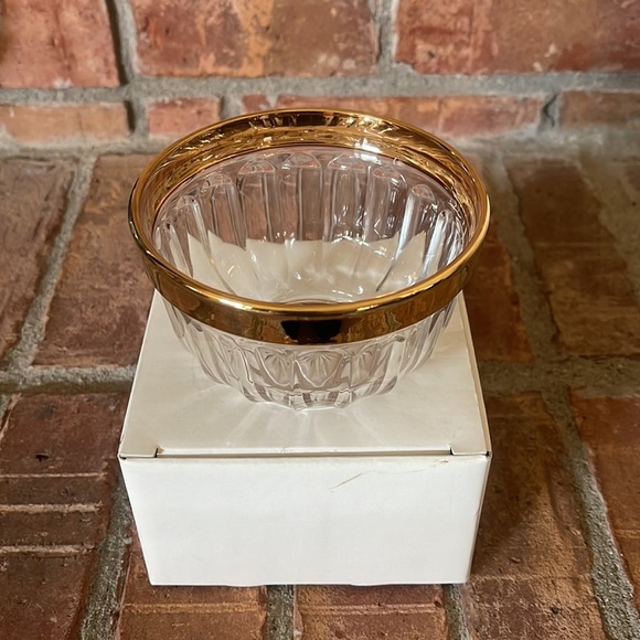 NIB Mikasa Cambria Gold Individual 4" Gold Trimmed Bowl - Picture 2 of 6